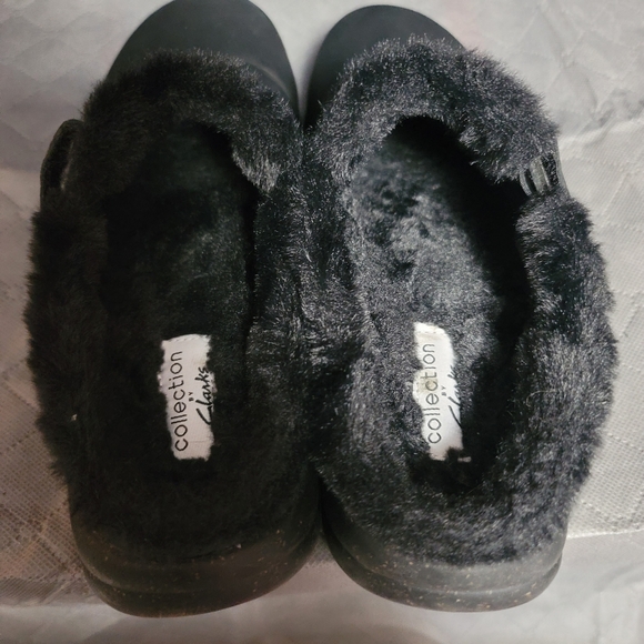 NWOT.  Clarks Roseville Collection Clogs. Size 9.  (510) - Picture 4 of 8